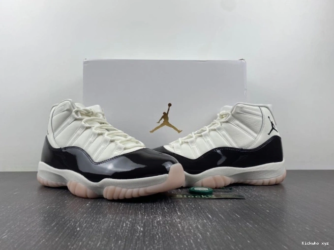 11 Neapolitan Jordan Air AR0715-101 0802